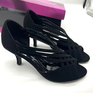 Easy Street Womens Heel Oceana Pump Black Color Size 7.5 Wide